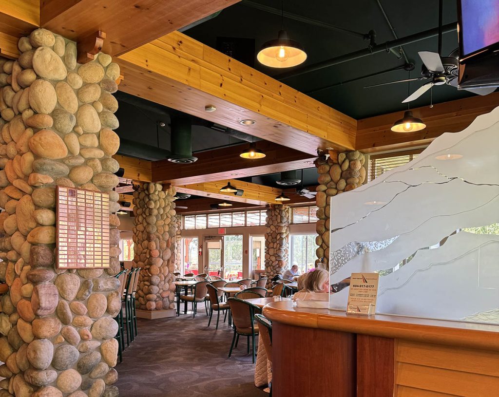 Golf Club Resto Miles From Ordinary